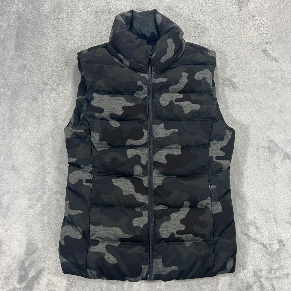 UNIQLO Puffer Down Vest Womens S Gray Camo 211-157365 Lightweight Zip Cozy Warm